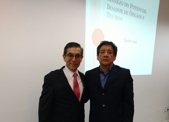 Javier Yugar prestigia curso para peruanos ministrado por Juan Mejia