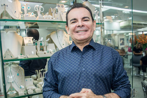 Walker entrega os penteados para você arrasar no Carnaval