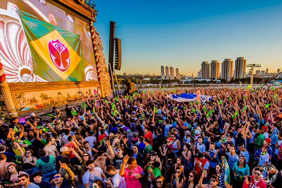 Tomorrowland Brasil é palco para moda e música