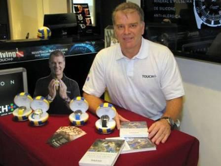 Bernardinho lança coleção de relógios