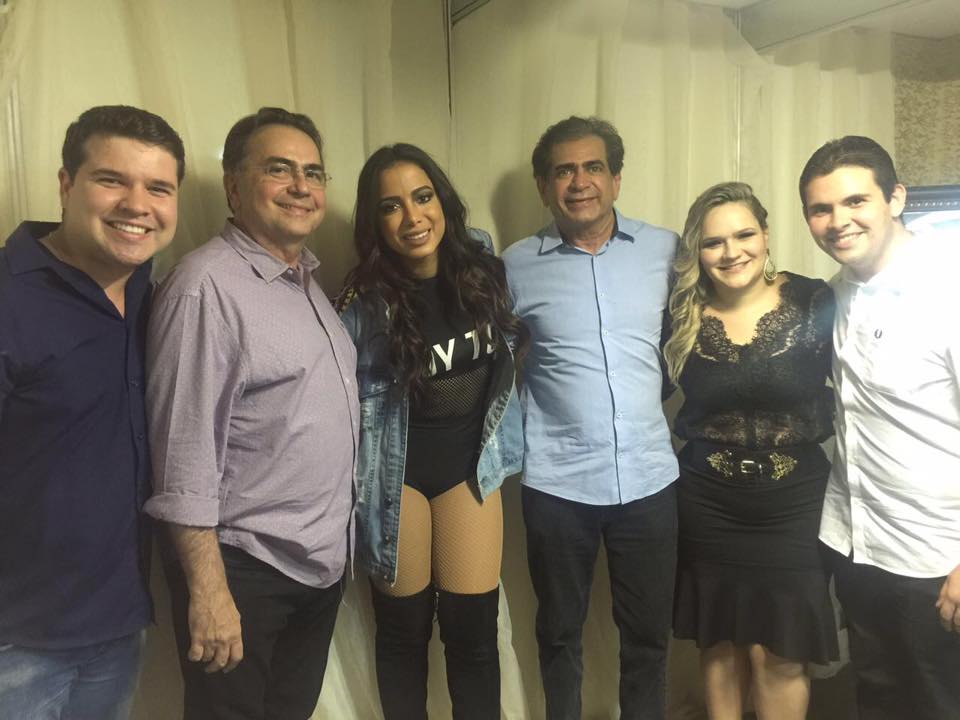 Zezinho Albuquerque prestigia aniversário de 29 anos de Pires Ferreira