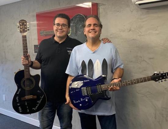 Ricardo Bacelar doa peças da Hanoi Hanoi para o acervo cultural do Hard Rock Café