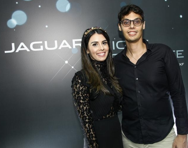 Camila Moreira apresenta novo Jaguar F- Pace, em jantar exclusivo