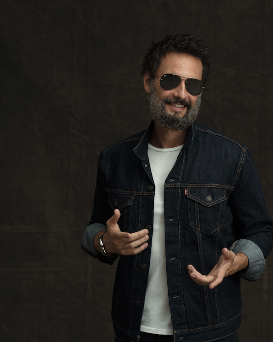 Rodrigo Santoro estampa capa da GQ Brasil e bate-papo sobre paternidade