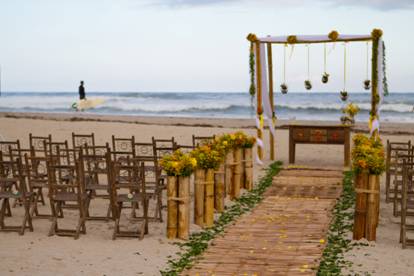 Itamambuca Resort assessora quem quer casar na praia