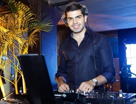 Está faltando linha em branco na agenda do DJ Pedro Garcia