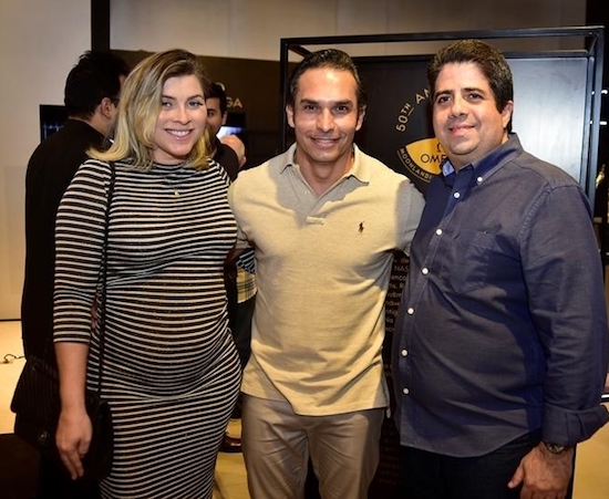 Genice Brandão prestigia abertura de exposição da grife Ômega na Tânia Joias