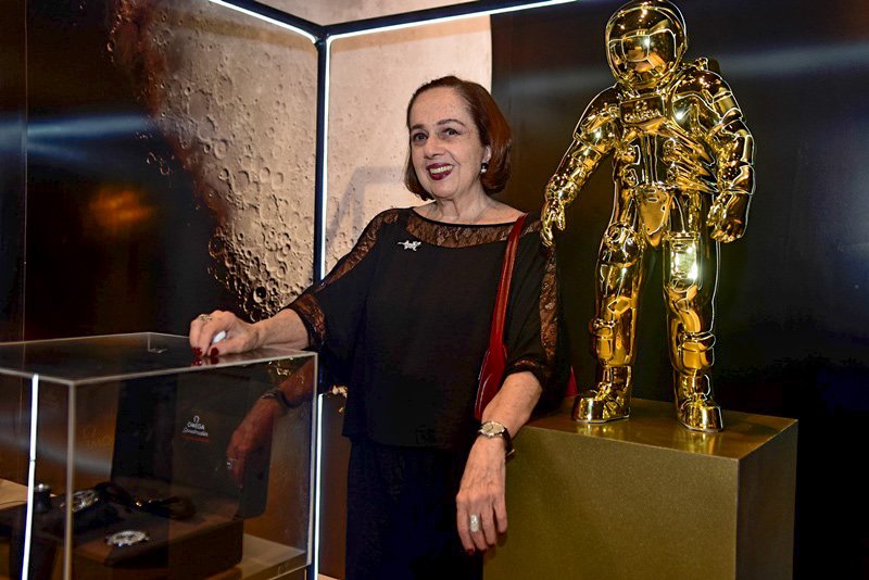 Tânia Jóias abre exposição em homenagem aos 50 anos do pouso na Lua no RioMar Fortaleza