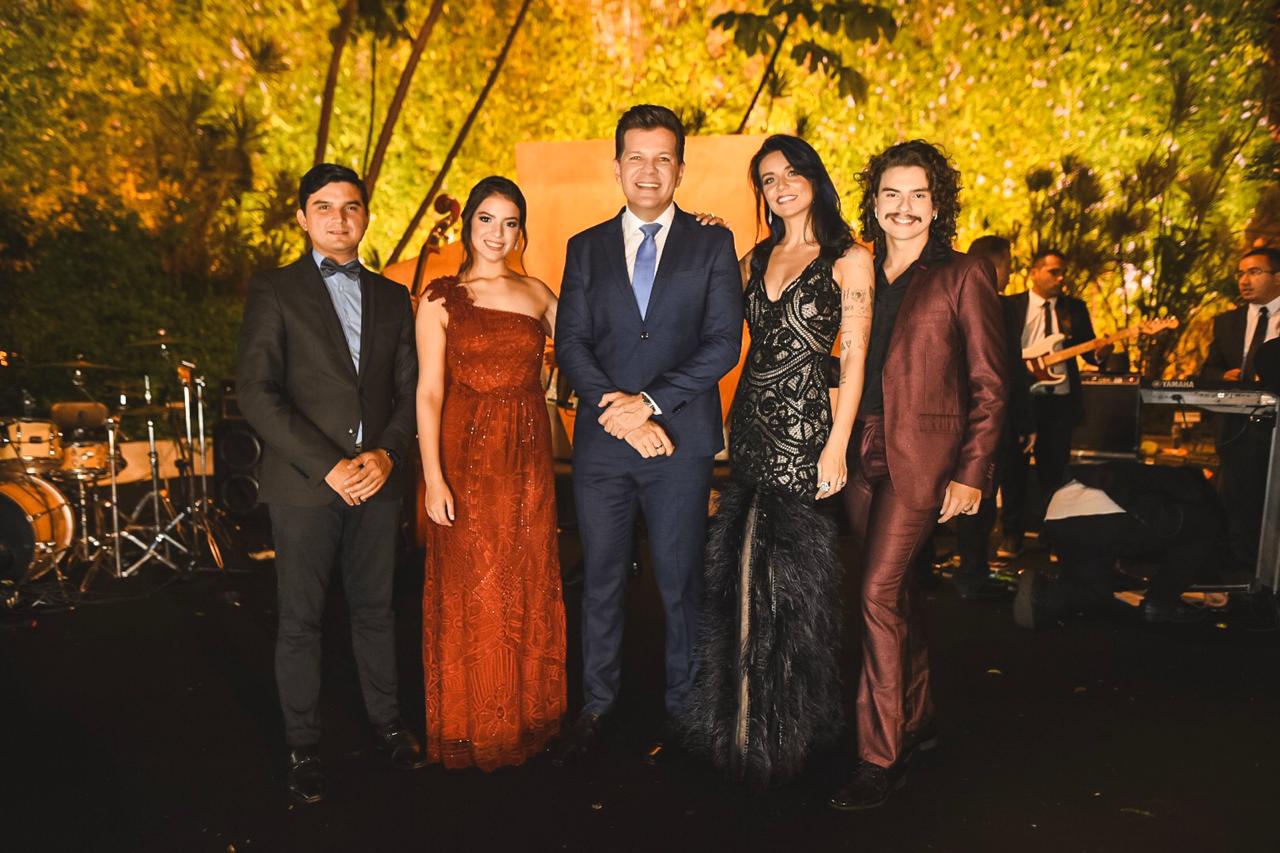 Confira as vozes cearenses que brilharam durante a festa do Troféu Sereia de Ouro