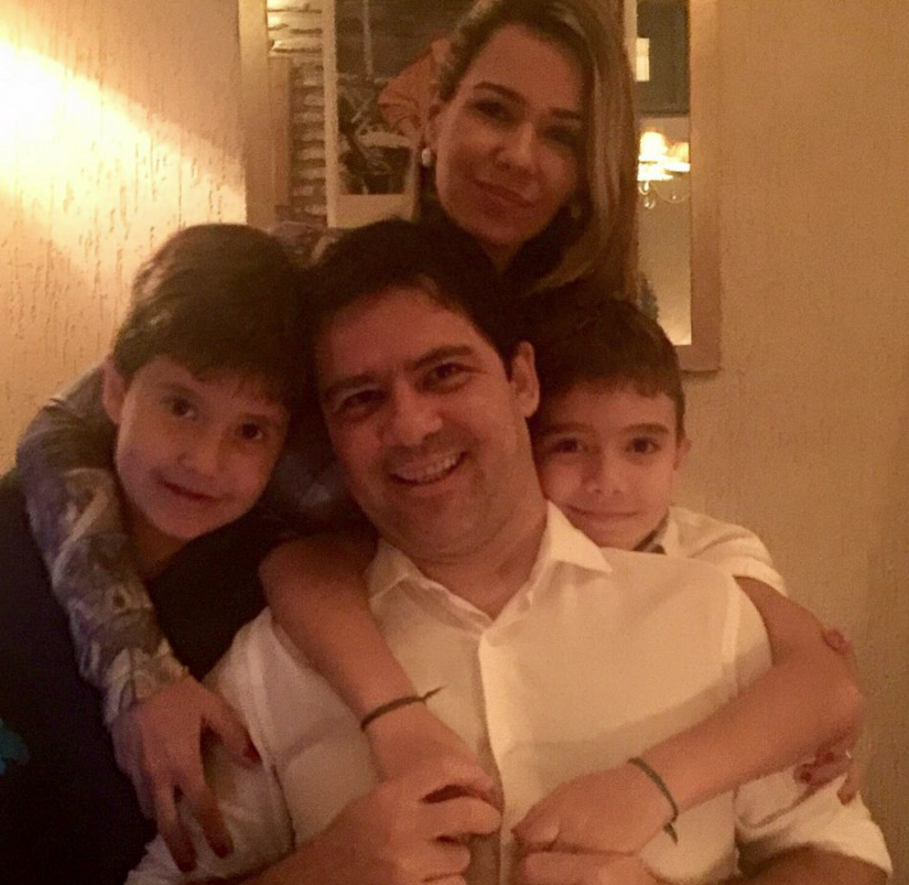 Rodolfo Licurgo comemora b-day, ao lado da família, no D’Abelle Bistrô