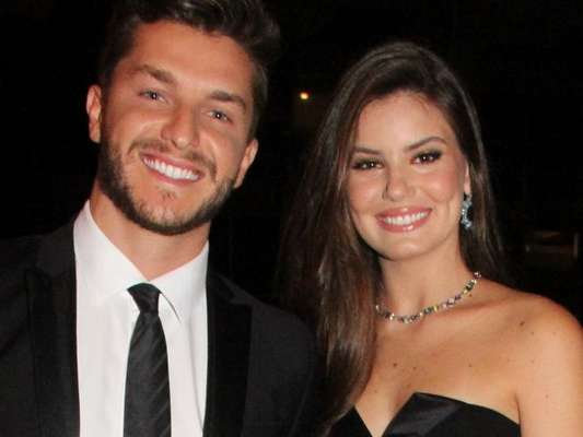 Quer saber onde Camila Queiroz e Klebber Toledo vão se casar?