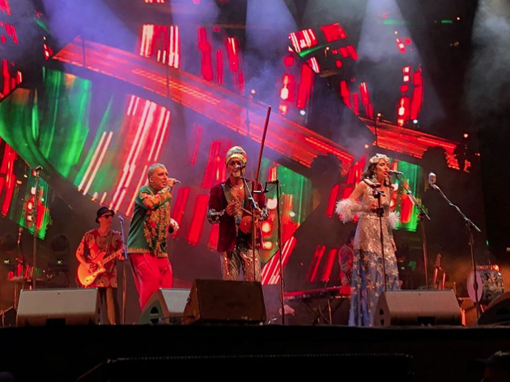 Tribalistas estreia turnê em Salvador com mix harmonioso de seus dois álbuns