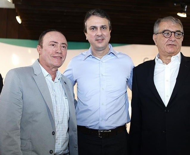 Arialdo Pinho tem motivos de sobra para comemorar