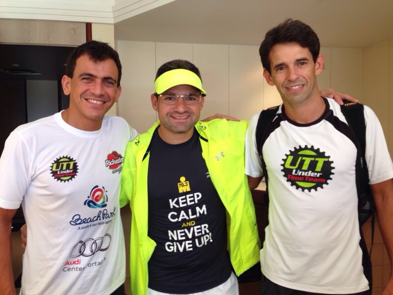 Triatletas do UTT promovem happy hour na Audi Center Fortaleza