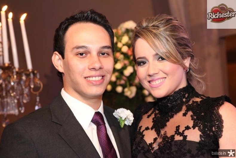 João Victor Fiúza e Thamyris Mesquita sobem ao altar