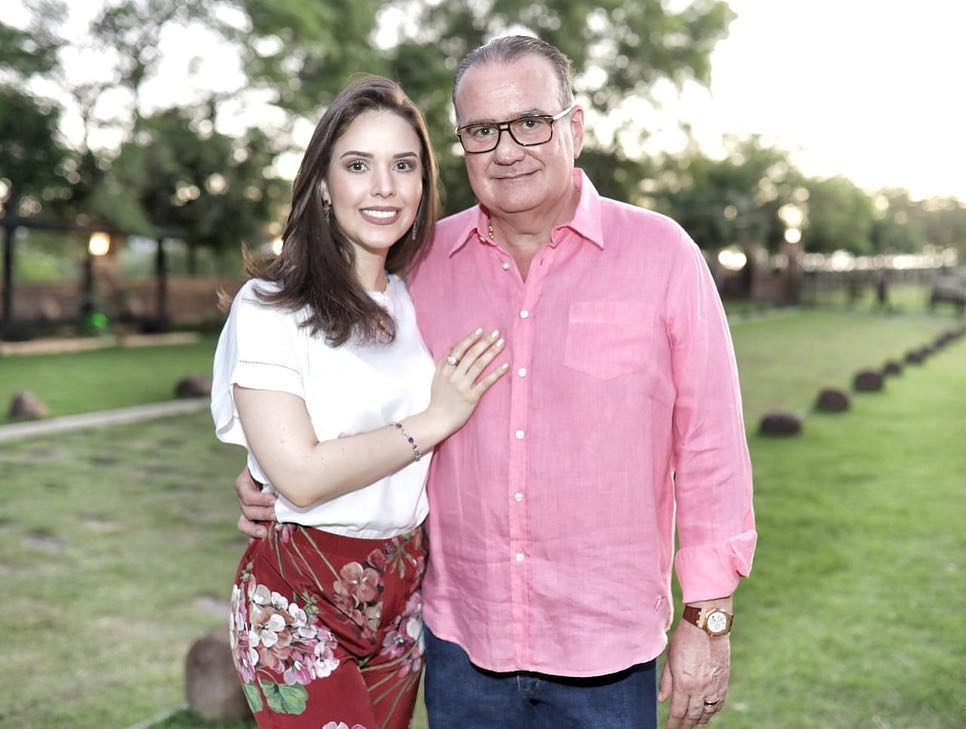 Lucinha e Chiquinho Feitosa reúnem sobrenomes poderosos na Fazenda Boisa Lucinha e Chiquinho Feitosa reúnem sobrenomes poderosos na Fazenda Boisa