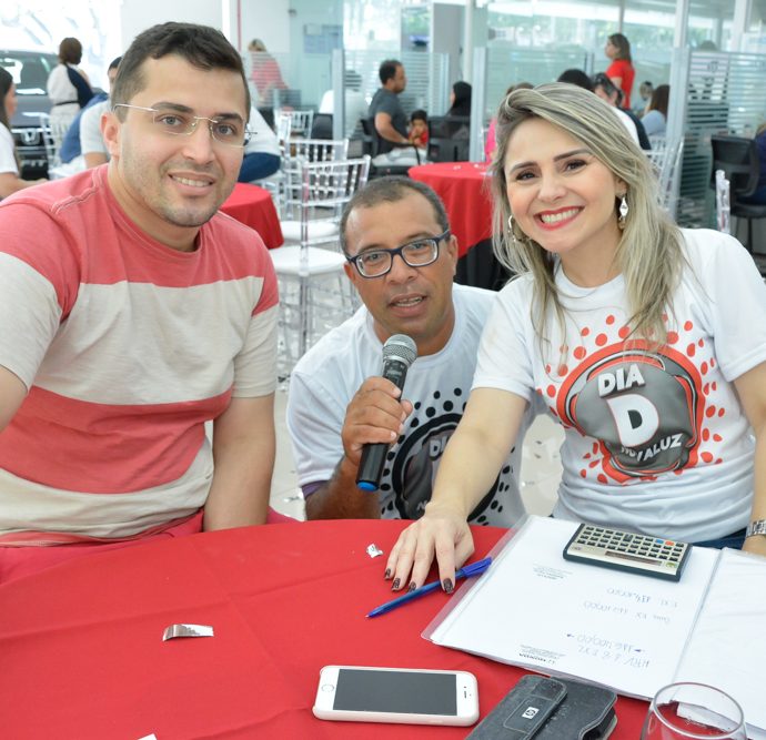 Alex Falcão, Edinho Soares E Larissa Golveia