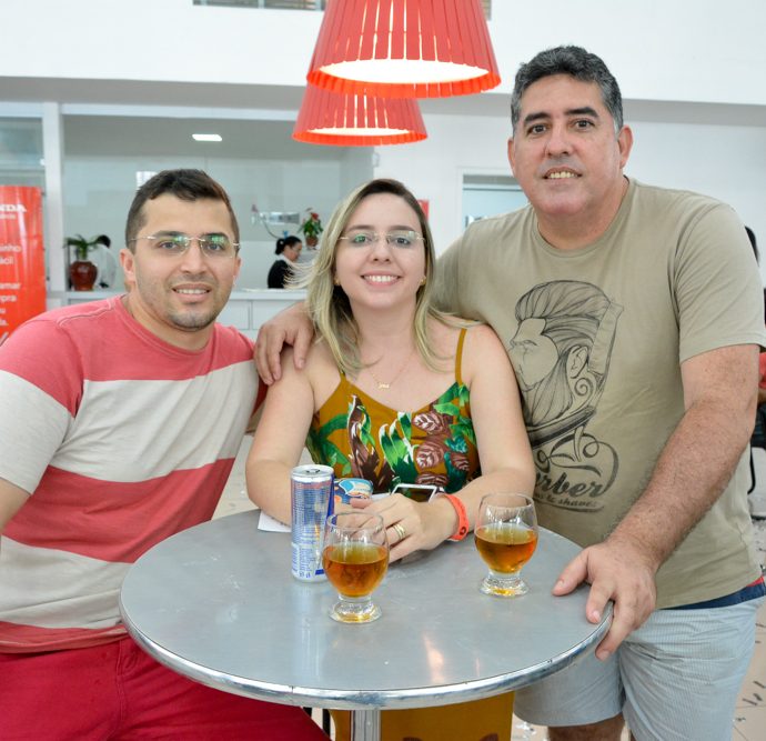 Alex Falcão, Larissa Golveia E Deijimar Sampaio