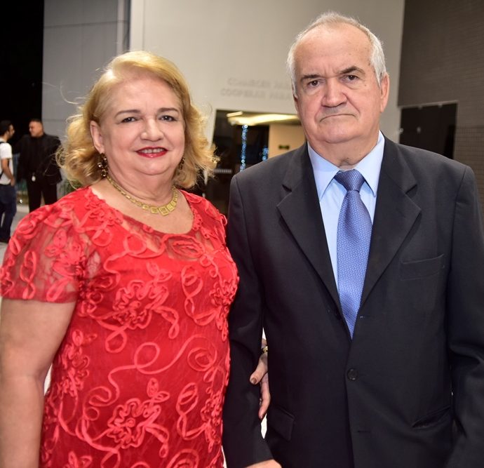 Ana Lucia E Valtecio Botelho