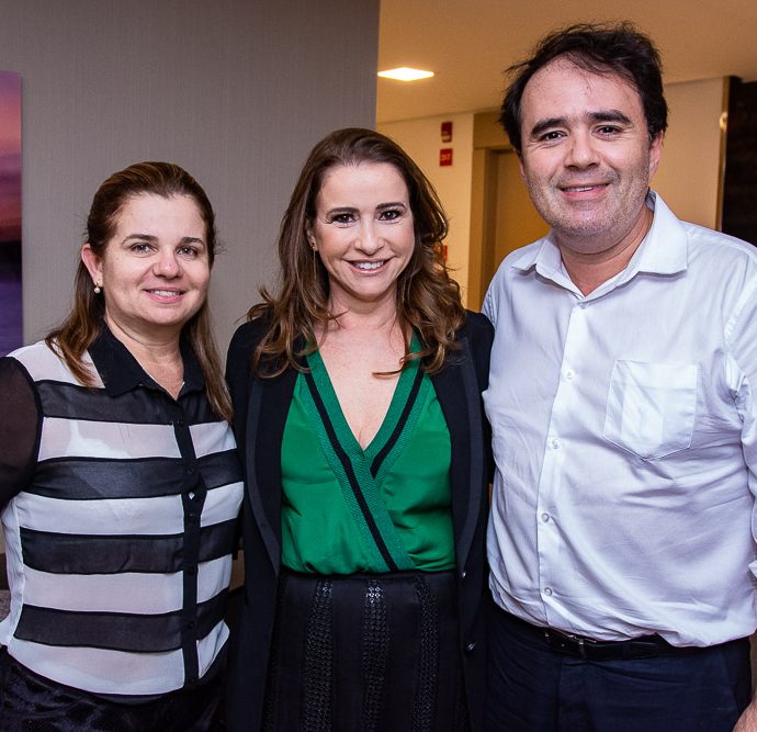 Ana Valeria Cruz, Claudia Moreira E Jose Carlos