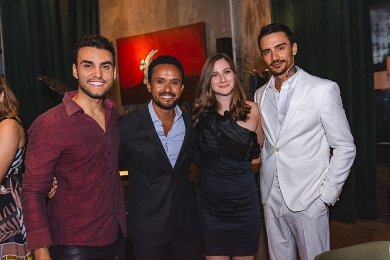 Especial Duetos - Espetáculo da Duetos Escola de Música movimenta o Sótão do Moleskine Gastrobar