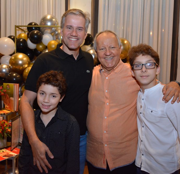 Bruno E Igor Martins, Crica Bezerra De Menezes E Nicolas Martins