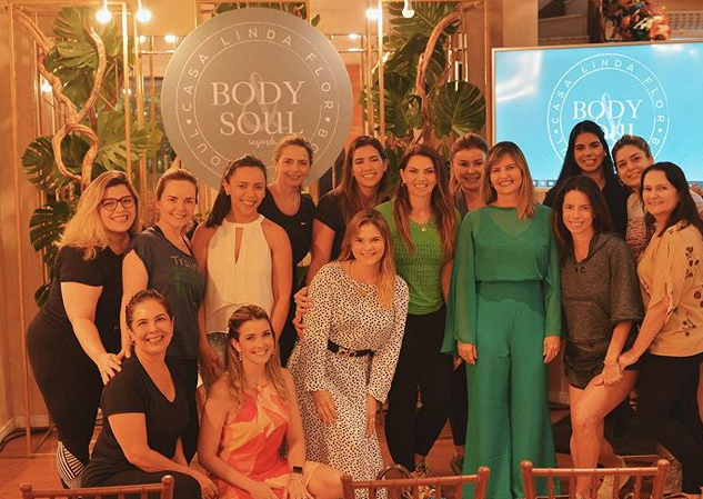Surama Geleilate reúne um grupo de mulheres para tarde de autocuidados na Casa Linda Flor Surama Geleilate reúne um grupo de mulheres para tarde de autocuidados na Casa Linda Flor