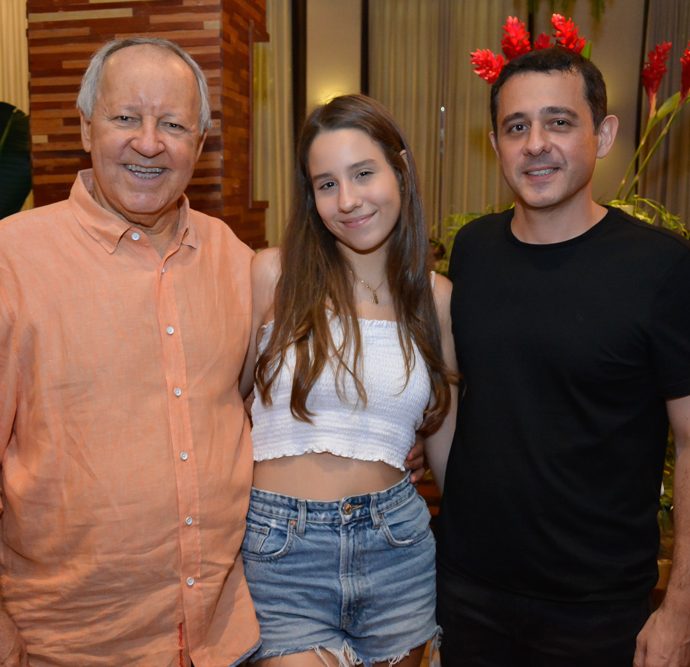 Crica Bezerra De Menezes, Sarah Bezerra E Dede Gomes