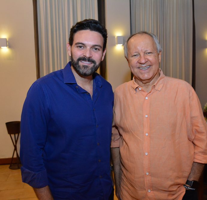 Clovis Holanda E Crica Bezerra De Menezes