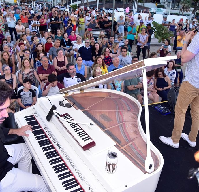 Felipe Adjafre, Gustavo Serpa 