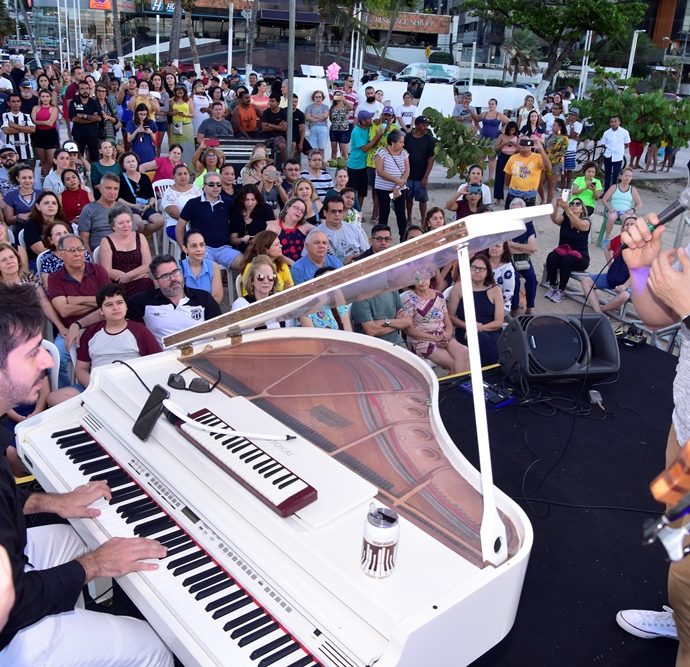 Felipe Adjafre, Gustavo Serpa 