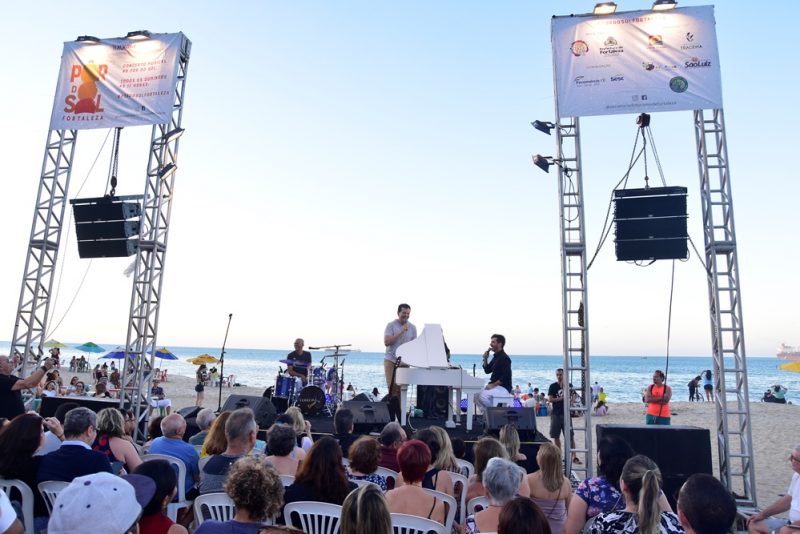 Sunset - Projeto Por do Sol reúne Felipe Adjafre, Gustavo Serpa, Liduína Lima e Zé da Zefa no Mucuripe