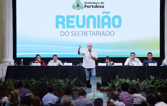 Roberto Cláudio discute gestão e planejamento com o secretariado Roberto Cláudio discute gestão e planejamento com o secretariado