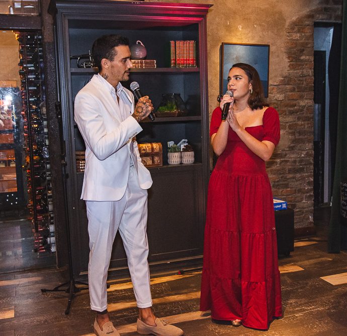 Reno Di Goes E Esther Praxendes