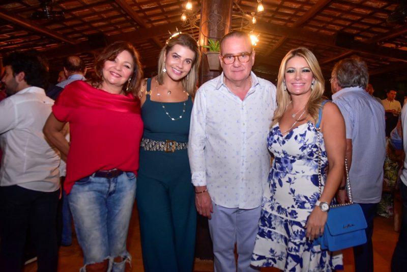 Confra Natalina - Lucinha e Chiquinho Feitosa recebem amigos em badalada confraternização na Fazenda Boisa
