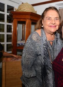 Aunésia Ayres E Júlia Philomeno (2)