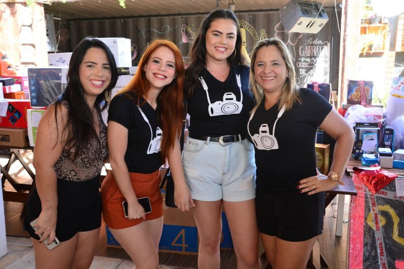 Happening - Jardins Lounge Bar serve de cenário para a Confraternização dos Fotógrafos Sociais de Fortaleza