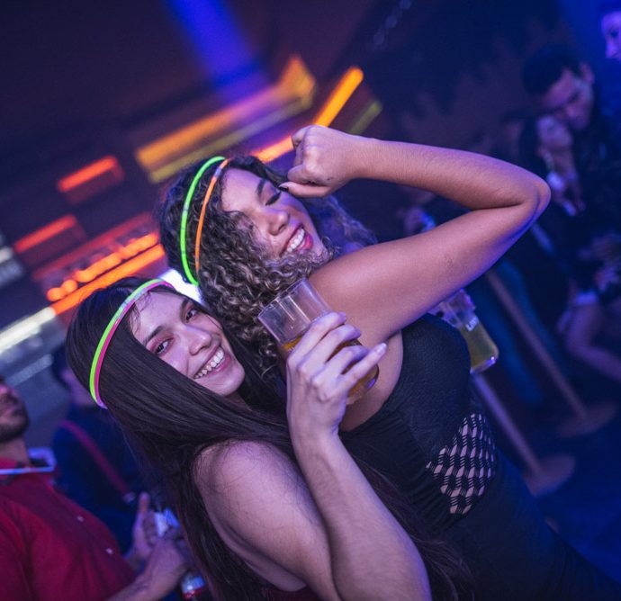 Barbara Lara E Sara Lima 