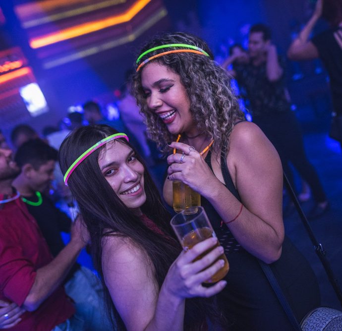 Barbara Lara E Sara Lima 