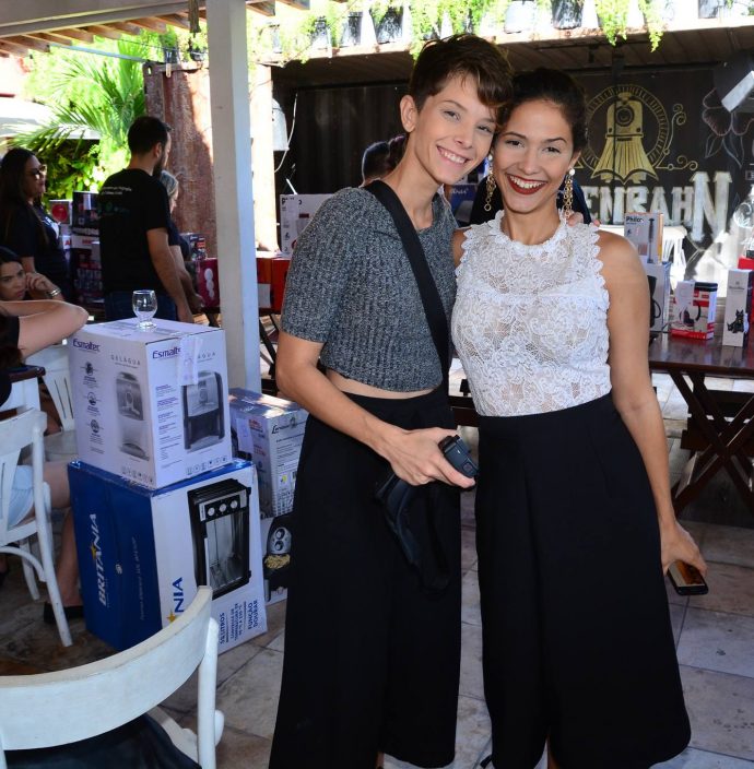 Bia Bley E Debora Monteiro 