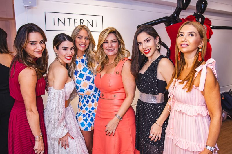 Boas Vibrações - Nicole Vasconcelos e Juliana Cordeiro pilotam animada confraternização na Interni