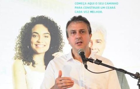 Camilo Santana participa de almoço com empresários