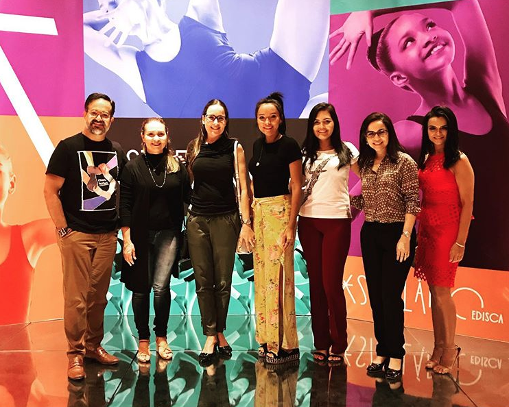 Márcio e Manoela Crisóstomo participam de ação especial de vendas na Loja Estrelário Márcio e Manoela Crisóstomo participam de ação especial de vendas na Loja Estrelário