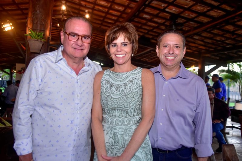 Confra Natalina - Lucinha e Chiquinho Feitosa recebem amigos em badalada confraternização na Fazenda Boisa