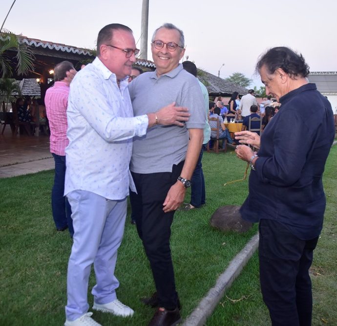 Chiquinho Feitosa Recebe Amigos Na Fazenda Boisa 