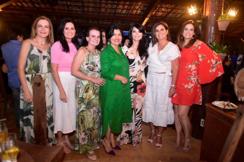 Confra Natalina - Lucinha e Chiquinho Feitosa recebem amigos em badalada confraternização na Fazenda Boisa