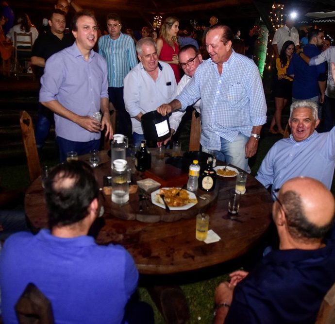 Chiquinho Feitosa Recebe Amigos Na Fazenda Boisa 