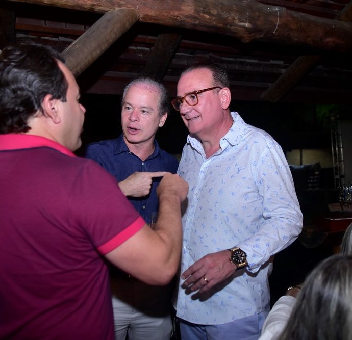 Chiquinho Feitosa Recebe Amigos Na Fazenda Boisa 