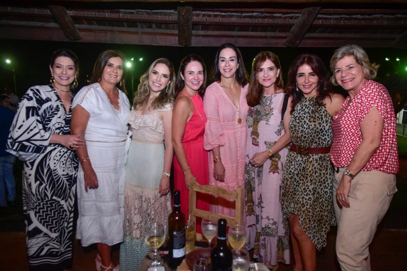 Confra Natalina - Lucinha e Chiquinho Feitosa recebem amigos em badalada confraternização na Fazenda Boisa