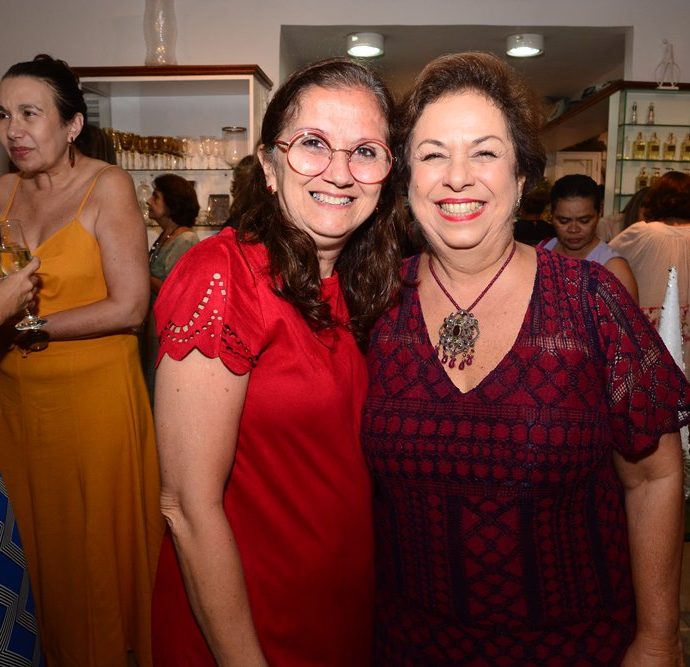 Claúdia Girão E Júlia Philomeno